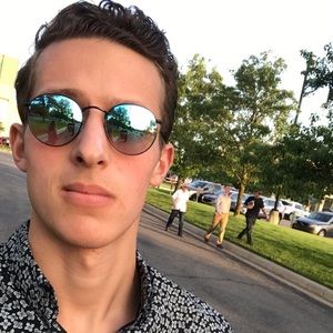 Meet your Posher, Jason